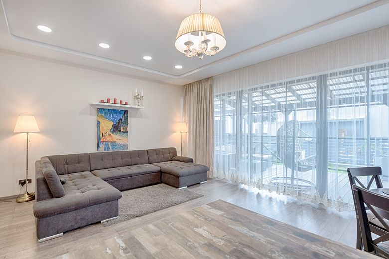 Какой размер модульного дивана считать большим и как его измерить до покупки?