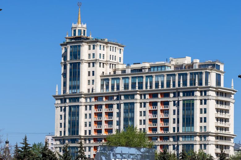 Какие юридические нормы регулируют остекление террас в Москве в 2025-2026 годах?